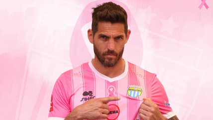   Magallanes lanzó una camiseta especial por el mes del cáncer de mama 