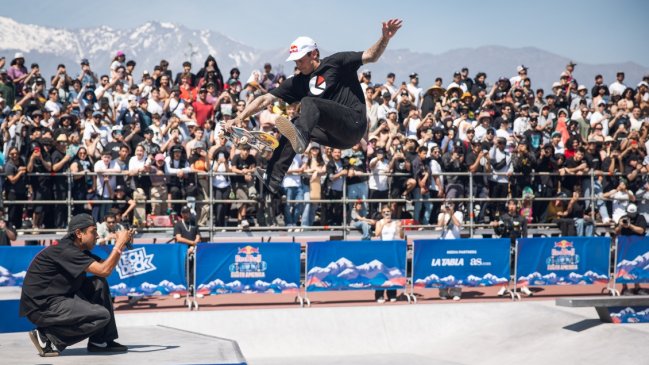 Leyendas mundiales del skate deslumbraron en el Estadio Nacional
