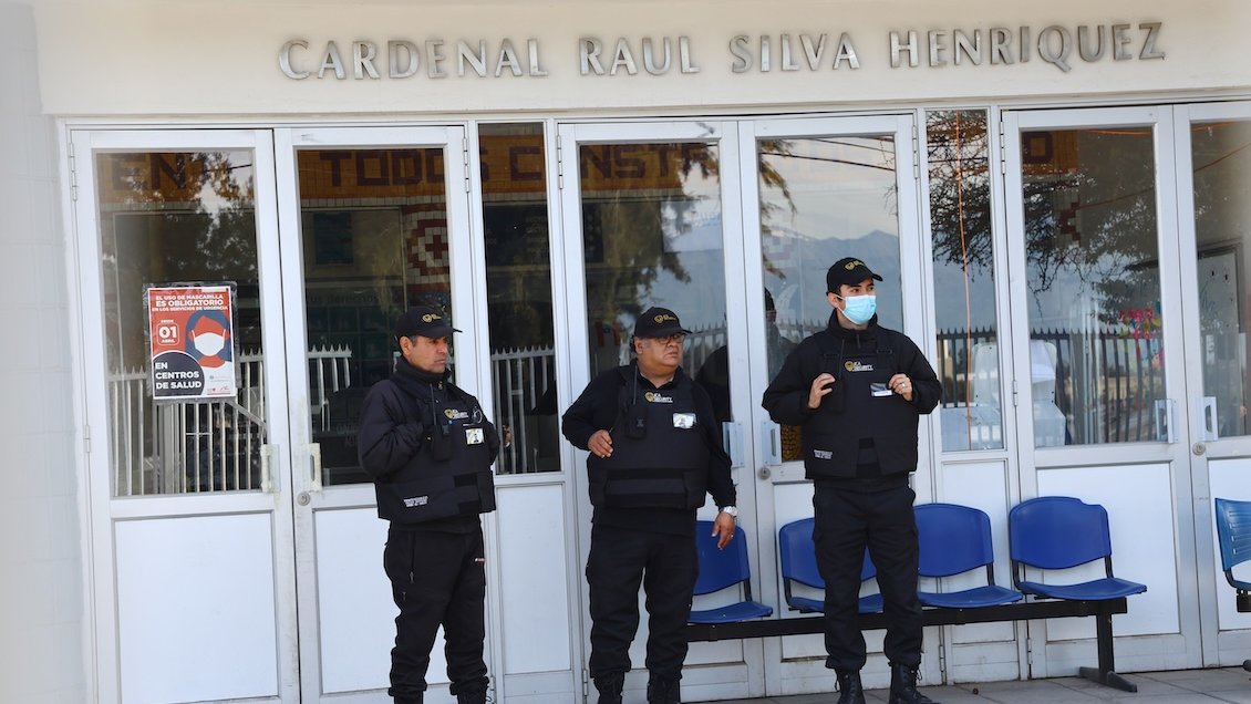 Gobierno evalúa implementar guardias armados en recintos asistenciales