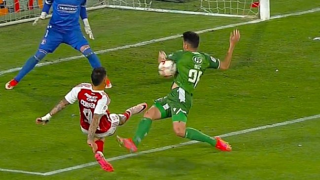 [VIDEO] La mano que derivó en el penal a favor de Colo Colo ante Audax