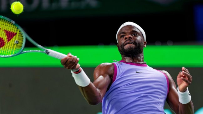 [VIDEO] Tiafoe estalló contra el juez tras caída en Shanghai: 
