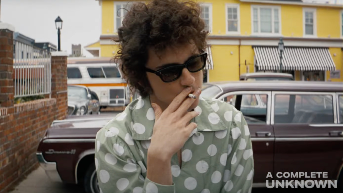 Timothée Chalamet deslumbra como Bob Dylan en el trailer de 