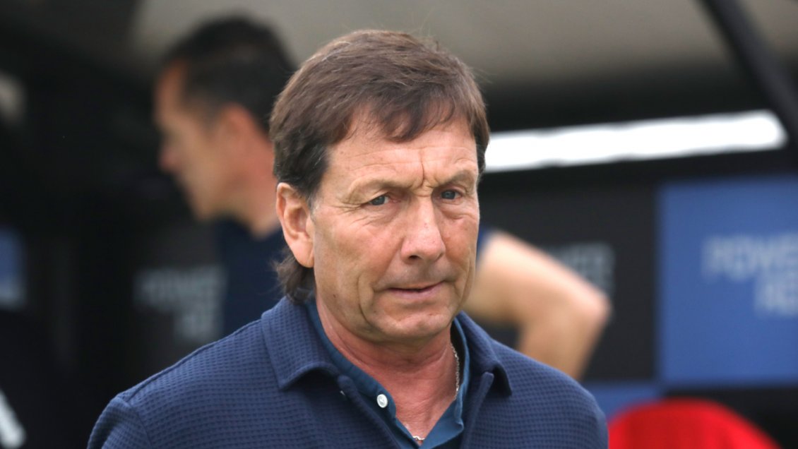 Fernando Díaz tuvo tenso momento con pregunta de concejal: Tengo 25 años en Primera