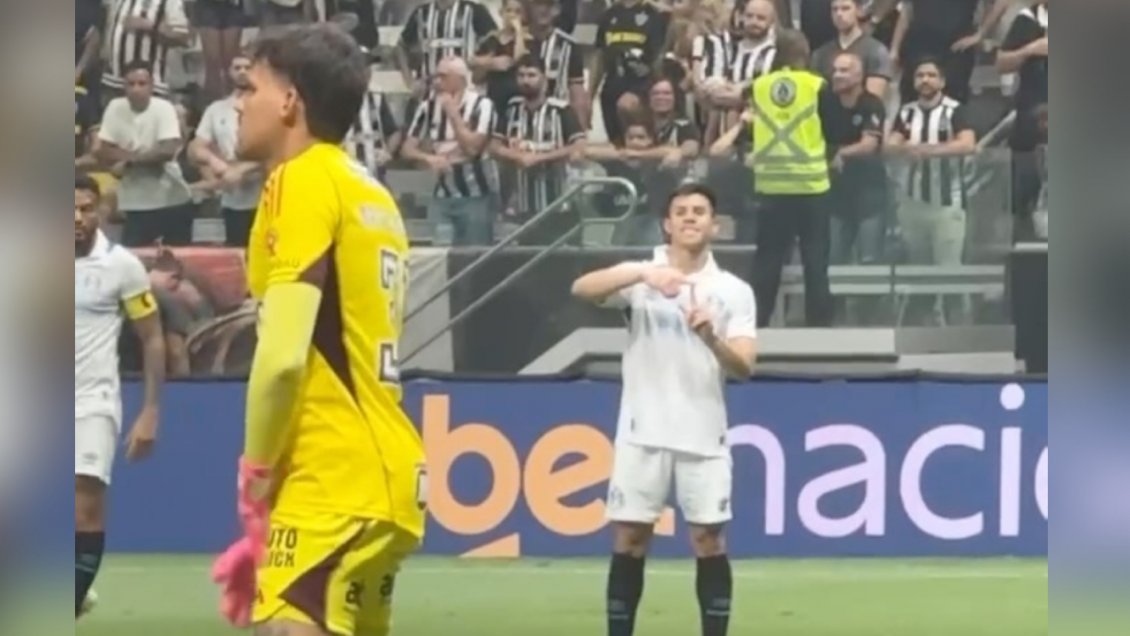 [VIDEO] Alexander Aravena anotó golazo para Gremio ante Atlético Mineiro
