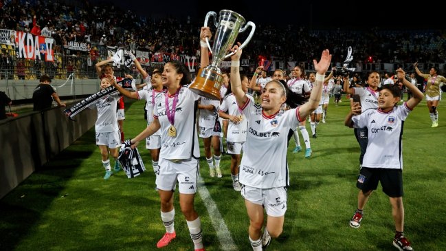 [ANALISIS] La mayoría de las futbolistas de Chile tiene contrato por el sueldo mínimo