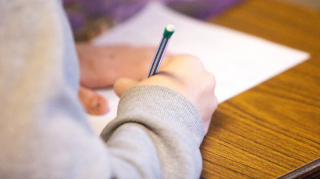 Gobierno de Milei tomará examen a 40 mil empleados públicos antes de renovar sus contratos