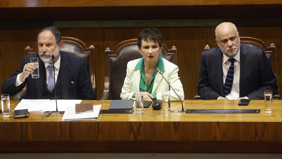 Ministra Tohá enfrenta AC de Republicanos: Gobierno pide actuar con responsabilidad