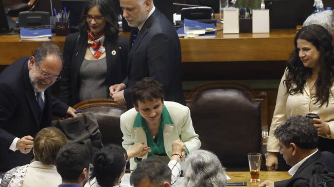 Fracasó la acusación constitucional de Republicanos contra ministra Tohá