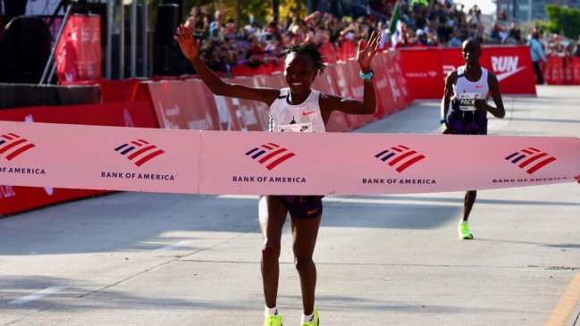 Keniana Chepngetich estableció nuevo récord mundial en el maratón femenino