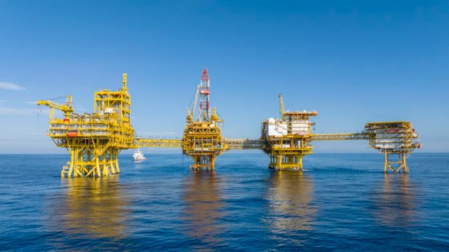 Yacimiento en aguas profundas desarrollado por China registra producción récord de petróleo y gas
