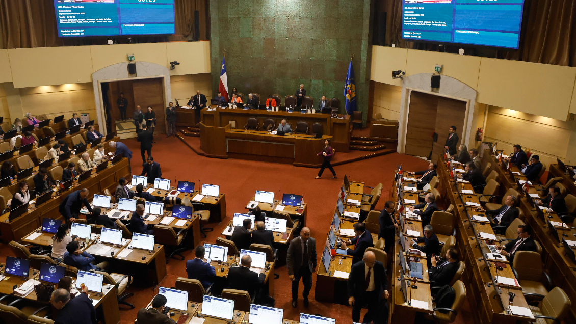 Acusación oficialista contra Vivanco tuvo 131 votos a favor y cero en contra