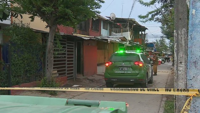 Casas fueron atacadas con cientos de disparos y una molotov en La Pintana