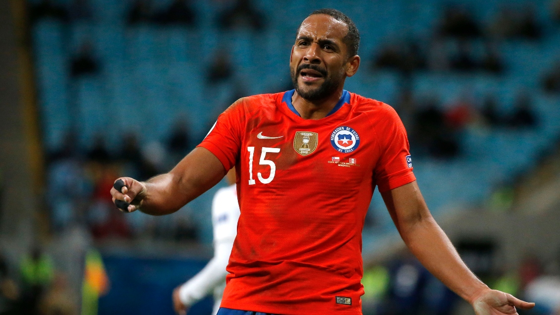 Beausejour: A la selección hay que venir hasta en los peores momentos