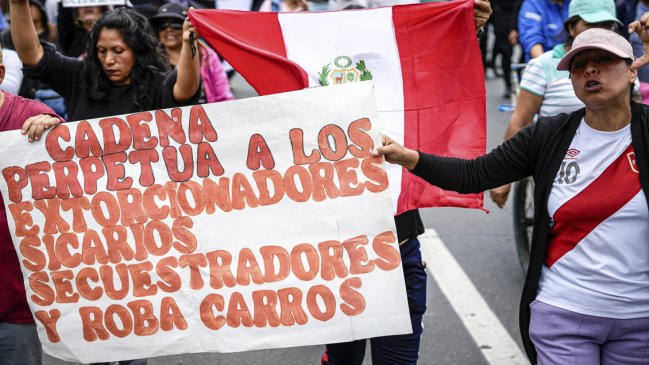 Perú evalúa desplegar a las Fuerzas Armadas para controlar orden interno