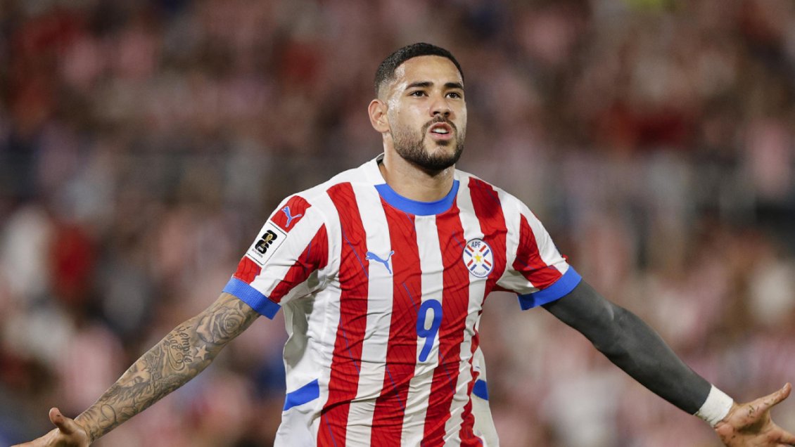 Paraguay remontó ante Venezuela y se metió en zona de clasificación al Mundial