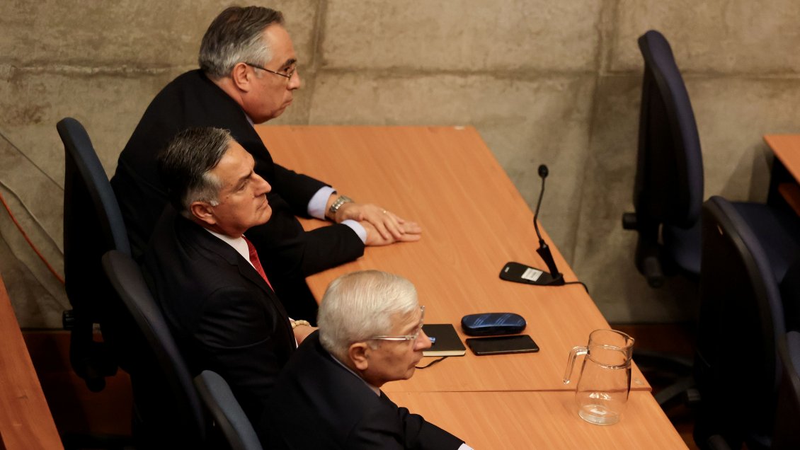 Estallido social: Tribunal impuso arraigo nacional a Yáñez, Rozas y Olate