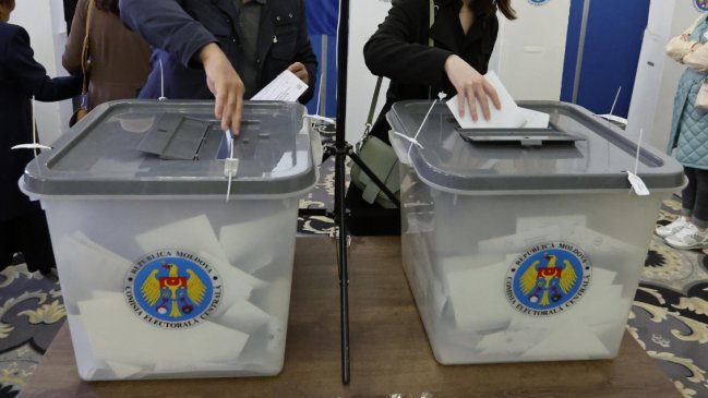 Los moldavos rechazan, en plebiscito, el ingreso en la UE: 