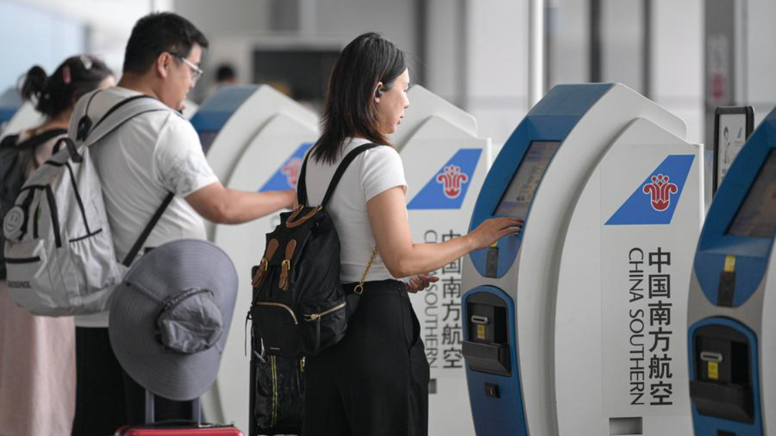 Entradas y salidas fronterizas de China aumentan 30,1% en tercer trimestre