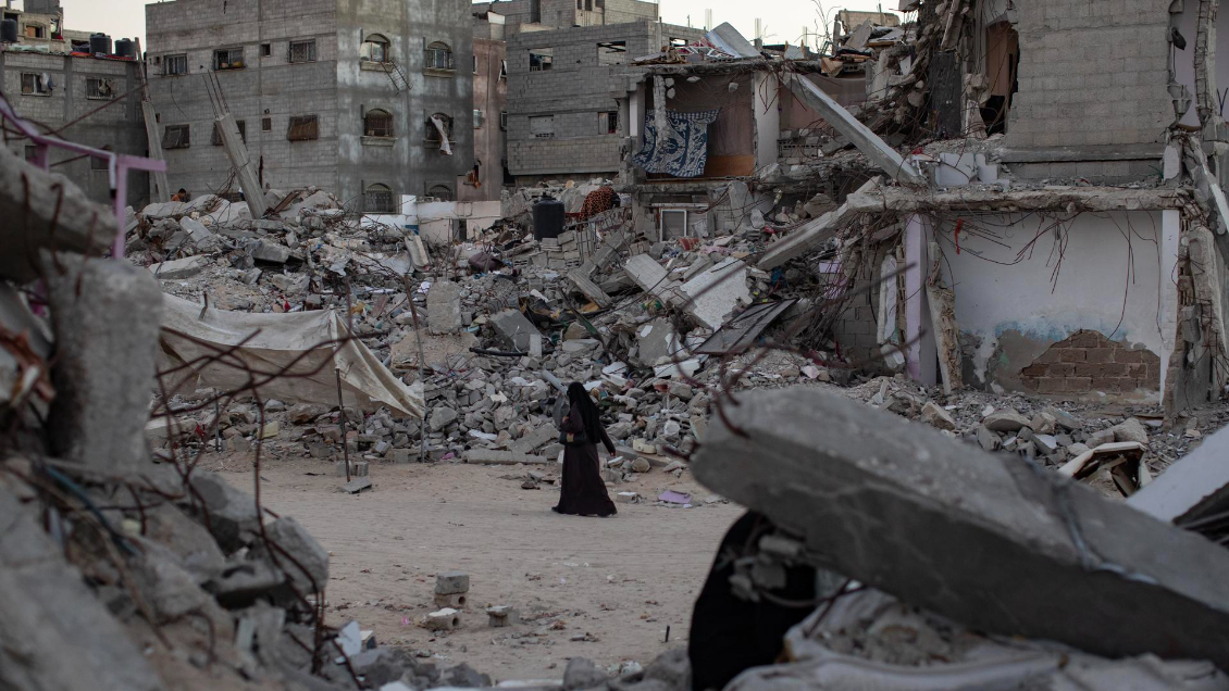 Ataque israelí a una escuela con desplazados en Gaza deja al menos 16 muertos