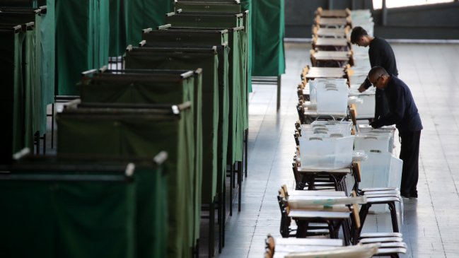 Miradas cruzadas entre el Servel y el Mineduc por la suspensión de clases por las elecciones