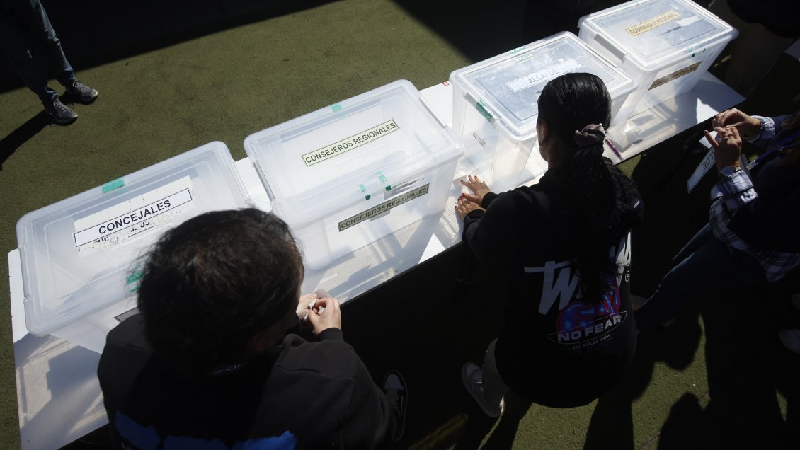 Elecciones municipales y regionales: Partidos Republicano y Liberal hacen proyecciones optimistas