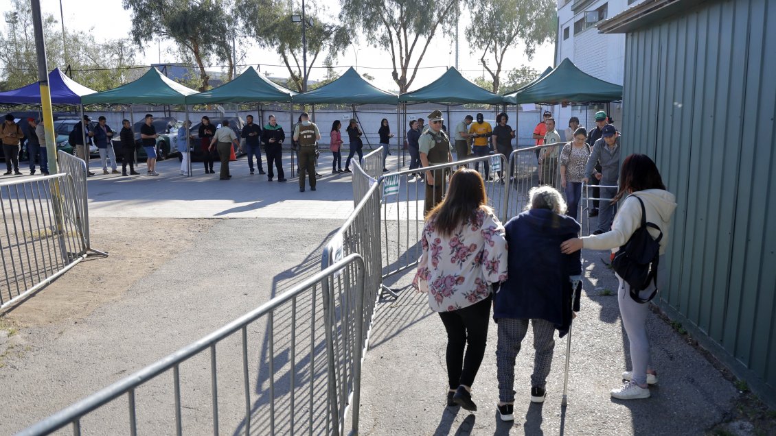 [Fotos] Filas en comisarías: 185 mil personas se han excusado para ...