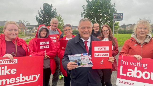 Partido Laborista suspendió a diputado que propinó golpiza a un hombre