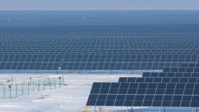 China Hoy: Industria fotovoltaica de alta calidad en Xinjiang