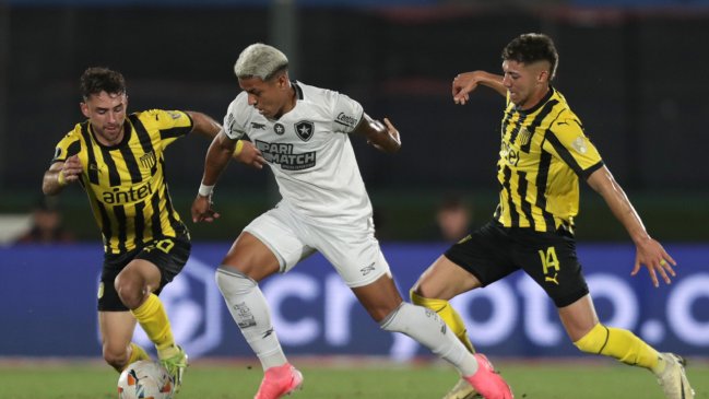 Botafogo clasificó por primera vez a la final de la Copa Libertadores pese a triunfo de Peñarol
