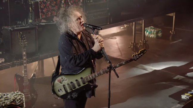 The Cure celebró el estreno de su nuevo álbum con un extenso concierto