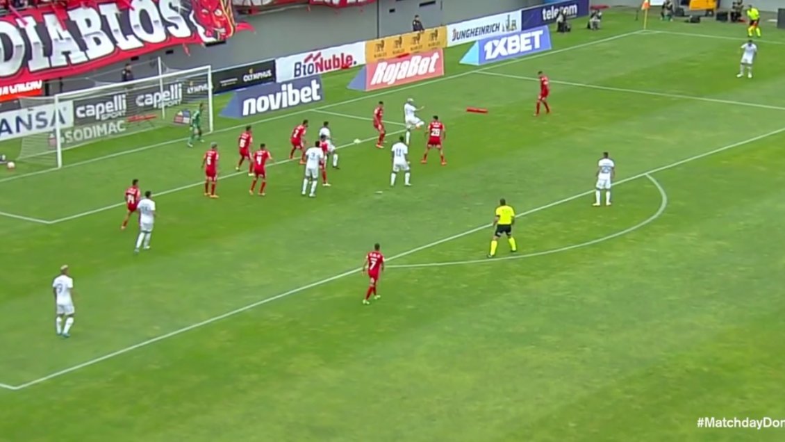 [VIDEO] Guerrero casi marcó un golazo para la U ante Ñublense con un taconazo