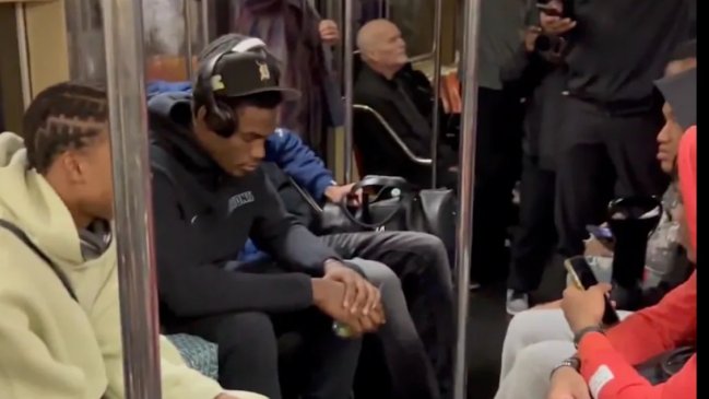 [VIDEO] Jugadores de la NBA debieron viajar en metro para su partido en Brooklyn