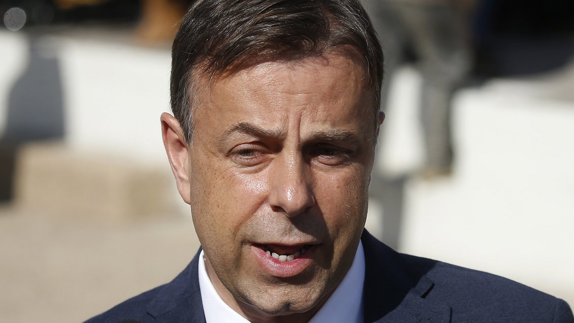 Codina abandona alcaldía de Puente Alto para ser candidato al Congreso