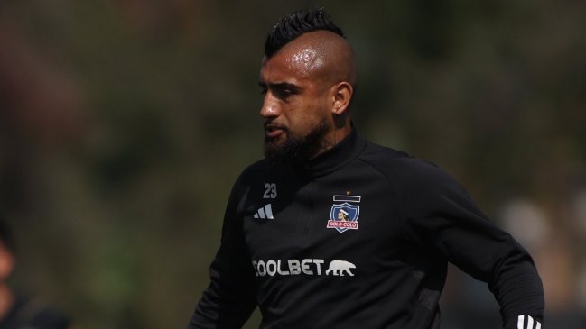 Colo Colo volvió a los trabajos con Arturo Vidal incluido