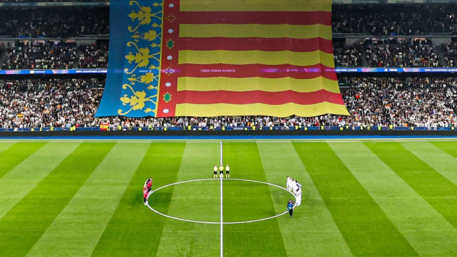 [VIDEO] Real Madrid y AC Milan rindieron emotivo homenaje a las víctimas de Valencia