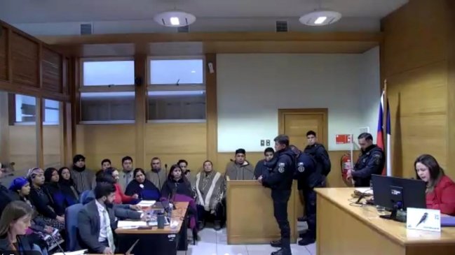 Formalizaron a 15 comuneros por toma de Defensoría Penal Pública de Temuco