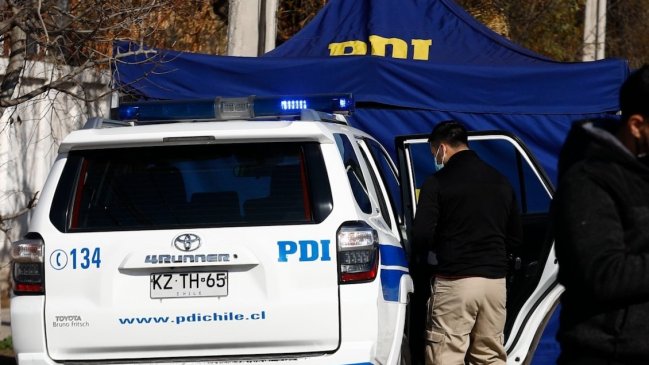 Impacto en Los Ángeles: Mujer fue asesinada a puñaladas frente a un colegio