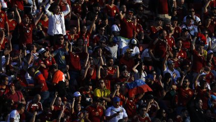   Pifias de hinchas chilenos predominaron durante el himno de Venezuela 