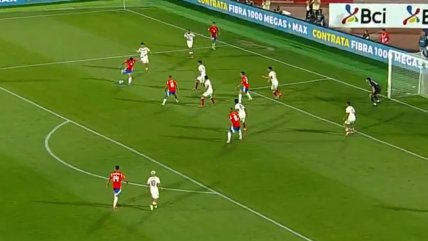   Gabriel Suazo apareció en el área y con la diestra firmó el 2-2 de La Roja ante Venezuela 