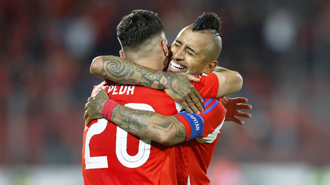 La Roja se hizo fuerte en casa ante Venezuela y salió del fondo en las Clasificatorias