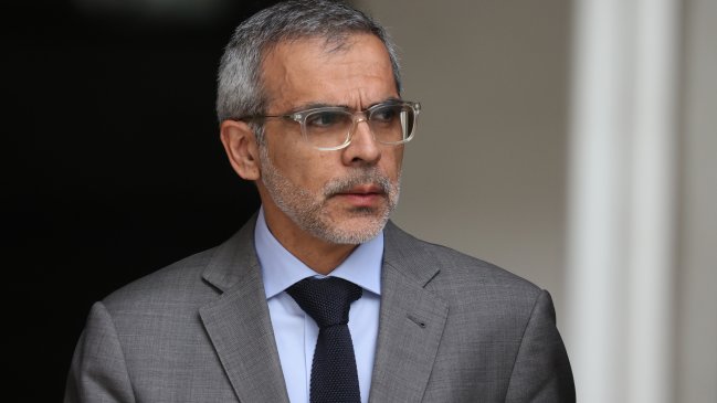 Cordero: Salida de Jefa de División Jurídica fue por 