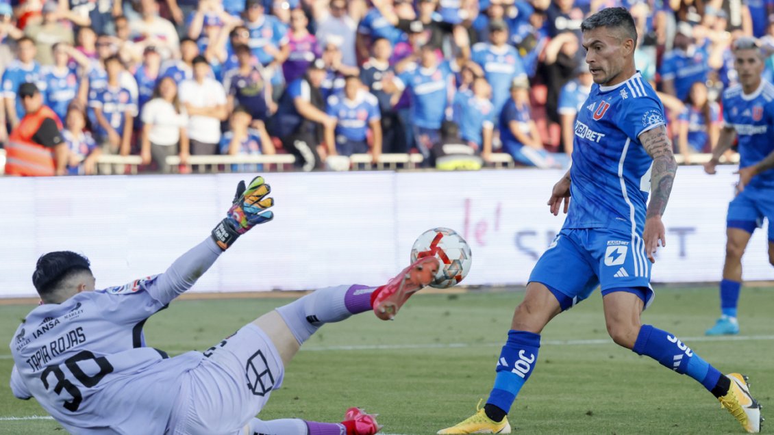 [VIDEO] El golazo de Charles Aránguiz para la U ante Ñublense en la final de la Copa Chile