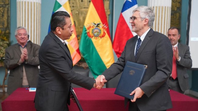 Chile y Bolivia acordaron fortalecer integración y controles en fronteras