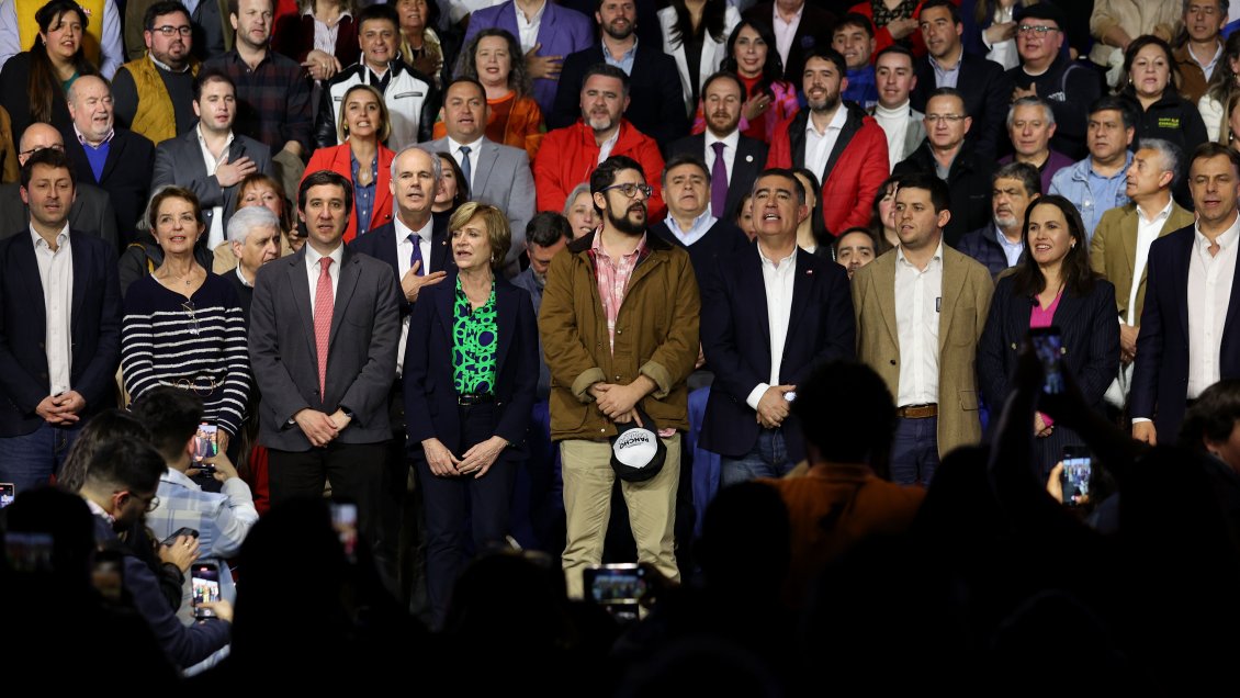 UDI: Cifras de balotaje serían mejores si la oposición 