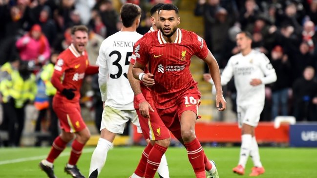 Liverpool sigue firme en la cima de la Champions y dejó al borde de la cornisa a Real Madrid