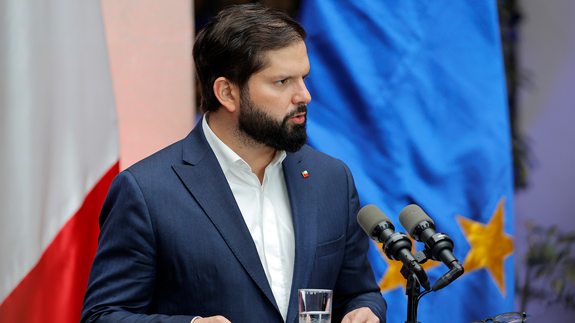 Denuncia contra Boric: Abogado siembra más dudas y PS advierte que 