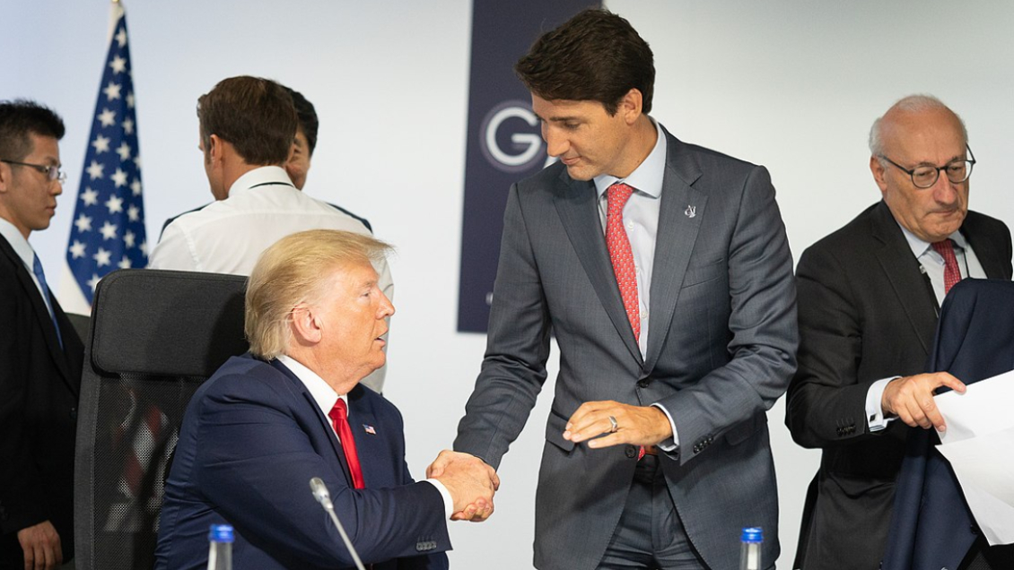 Ante amenaza de más aranceles, Trudeau se reunió con Trump en su mansión de Florida