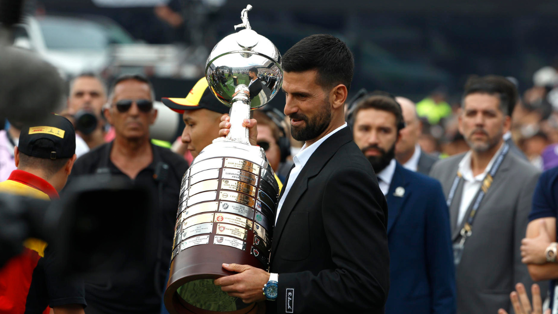 Novak Djokovic portó el trofeo en la final de la Copa Libertadores