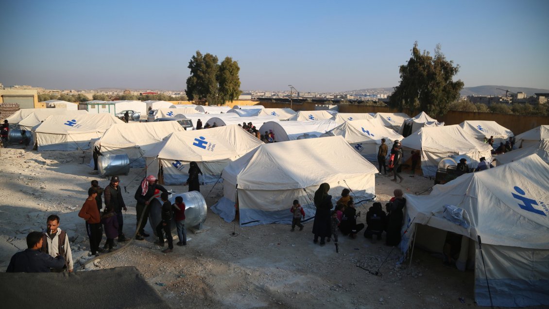 Ejército sirio se retiró tras irrupción rebelde en Alepo y kurdos se desplegaron