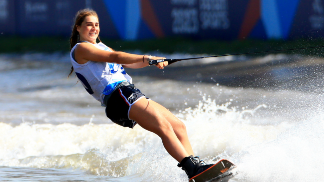 Ignacia Holscher sostuvo su lugar como número 1 del mundo en wakeboard